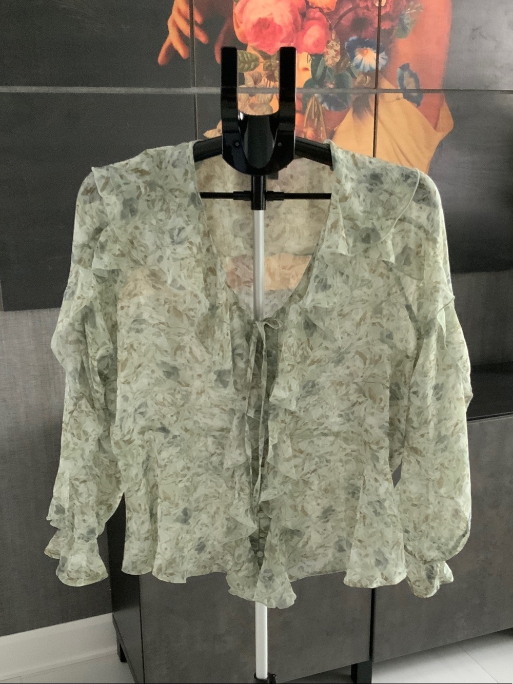 Tristan Sheer Floral Tie-Neck Blouse - Sage Green L